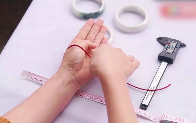 翡翠镯子鉴别翡翠手镯圈口怎么判断-第3张图片-翡翠网