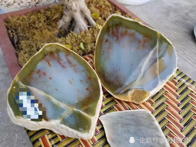 翡翠原石表面飘色,看看翡翠原石-第2张图片-翡翠网 翡翠原石表面飘色,看看翡翠原石-第2张图片-翡翠网