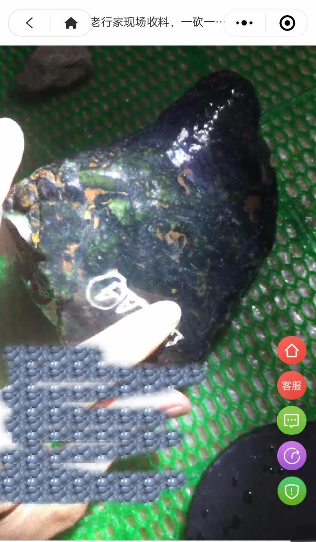 木那新场白皮料掉渣翡翠原石新场料挖掘现场-第1张图片-翡翠网