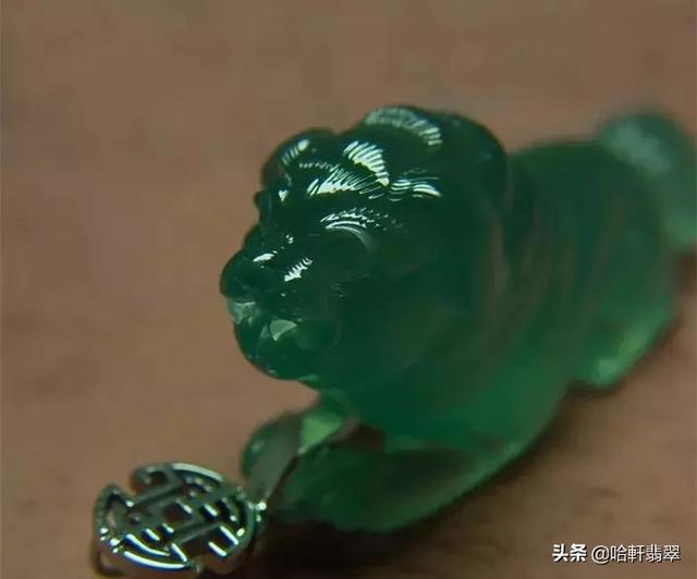 龙石种翡翠原石图片贵州有翡翠原石吗-第7张图片-翡翠网 龙石种翡翠原石图片贵州有翡翠原石吗-第7张图片-翡翠网