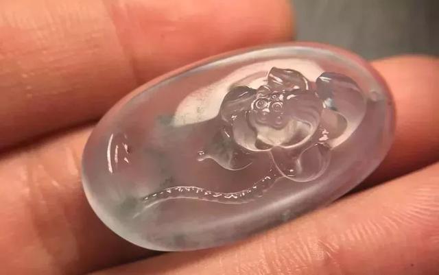 翡翠钻原石,翡翠原石赌石技巧图解-第8张图片-翡翠网