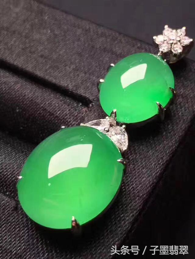 蓝宝石戒指回收价格,绿色翡翠戒面的价格-第1张图片-翡翠网