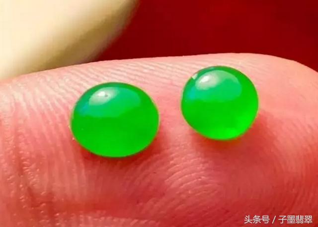 蓝宝石戒指回收价格,绿色翡翠戒面的价格-第3张图片-翡翠网