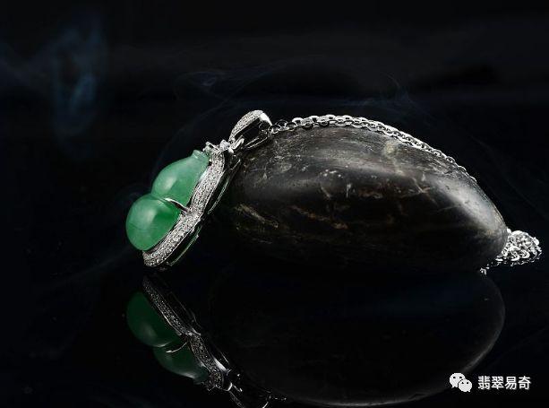 翡翠葫芦戒指镶嵌款式,翡翠葫芦知识大全-第4张图片-翡翠网 翡翠葫芦戒指镶嵌款式,翡翠葫芦知识大全-第4张图片-翡翠网