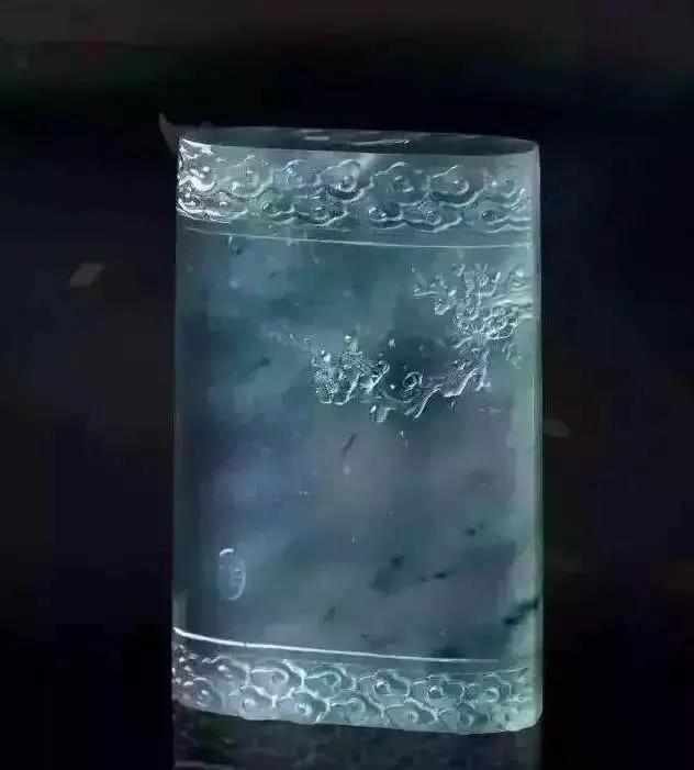 干青种翡翠价格,墨翡翠的特点及价格-第3张图片-翡翠网 干青种翡翠价格,墨翡翠的特点及价格-第3张图片-翡翠网