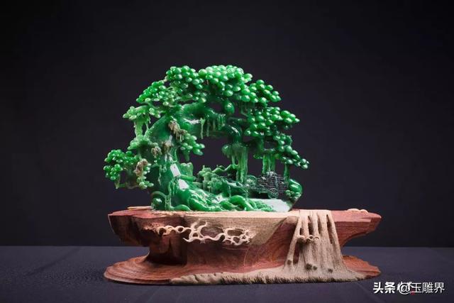 绿绿翡翠原石,山西帝王绿翡翠的原石-第8张图片-翡翠网