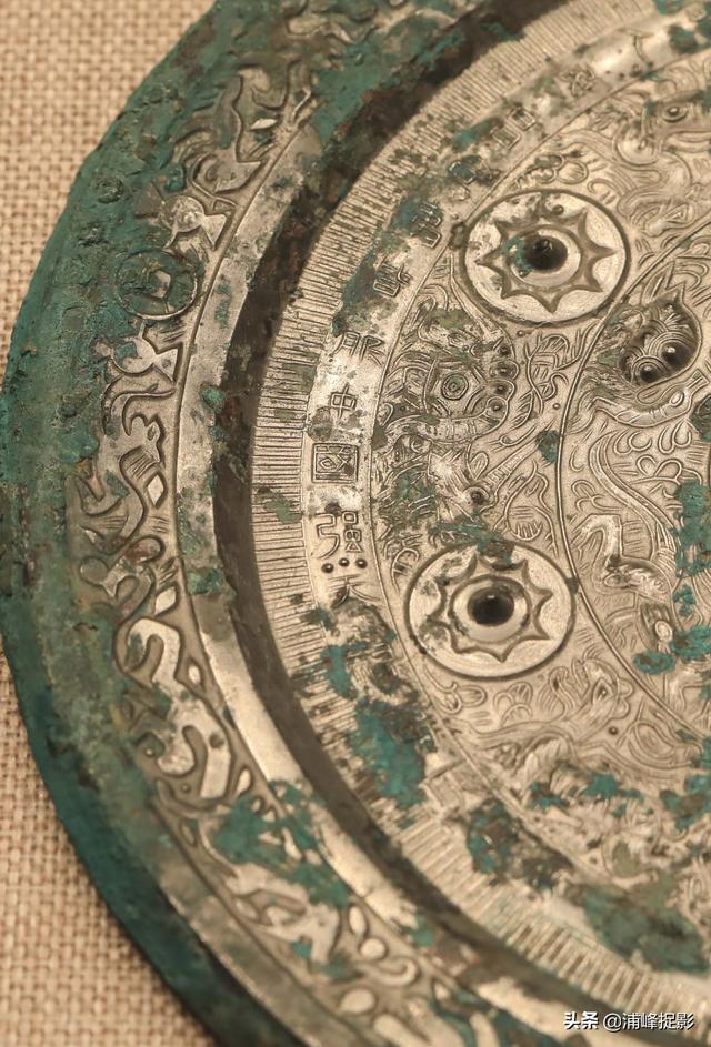 铜镜鉴定翡翠知识,铜镜鉴定评分-第4张图片-翡翠网 铜镜鉴定翡翠知识,铜镜鉴定评分-第4张图片-翡翠网