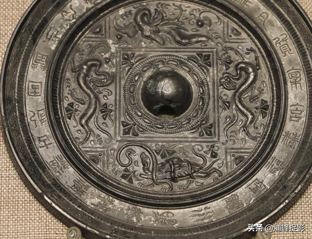 铜镜鉴定翡翠知识,铜镜鉴定评分-第11张图片-翡翠网 铜镜鉴定翡翠知识,铜镜鉴定评分-第11张图片-翡翠网