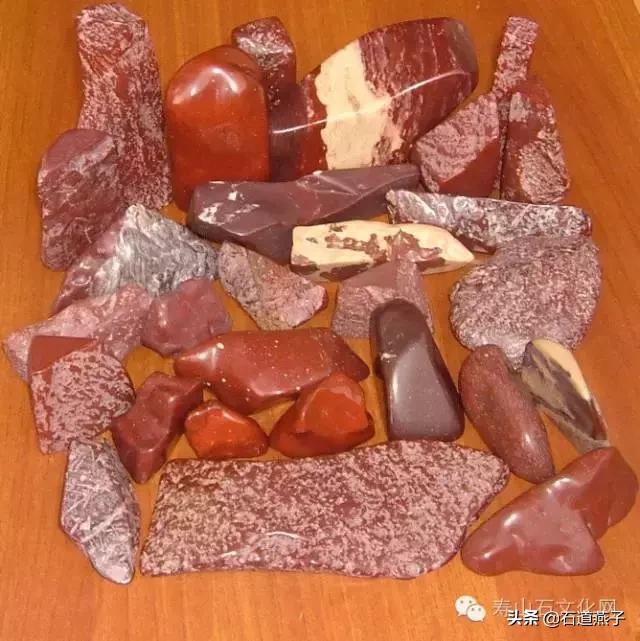 云南翡翠绿石印章料价格的简单介绍-第20张图片-翡翠网 云南翡翠绿石印章料价格的简单介绍-第20张图片-翡翠网