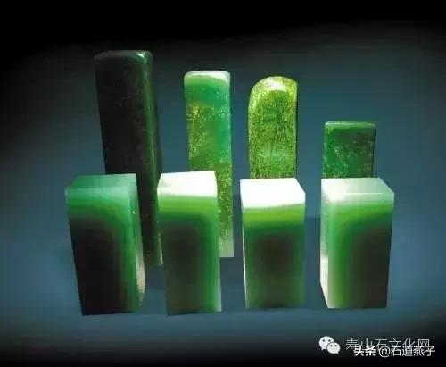云南翡翠绿石印章料价格的简单介绍-第25张图片-翡翠网 云南翡翠绿石印章料价格的简单介绍-第25张图片-翡翠网