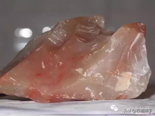 云南翡翠绿石印章料价格的简单介绍-第31张图片-翡翠网 云南翡翠绿石印章料价格的简单介绍-第31张图片-翡翠网