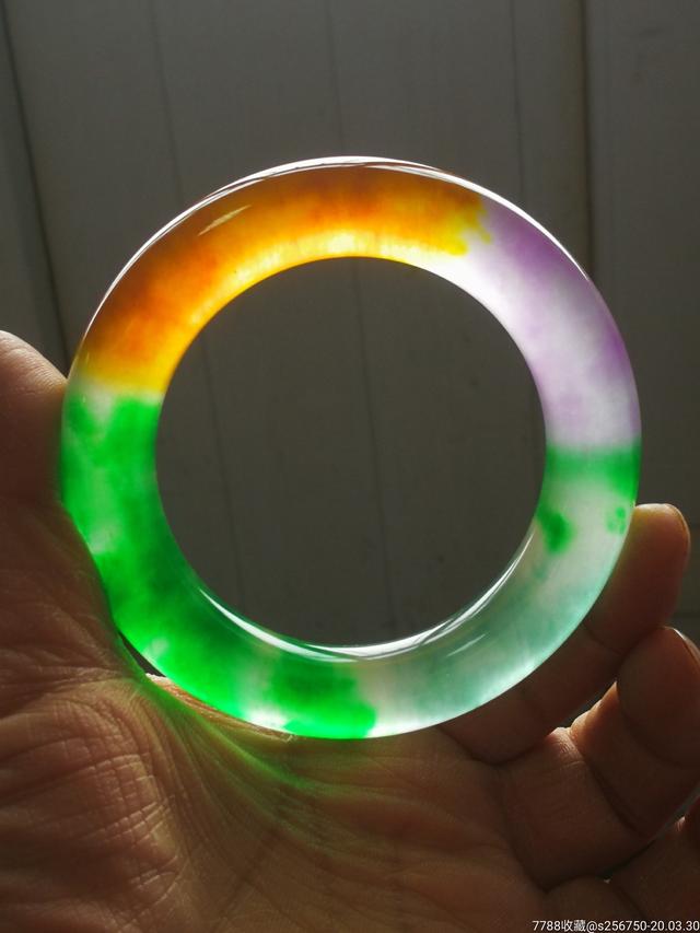 糯种翡翠鉴别,翡翠鉴别知识图解-第1张图片-翡翠网 糯种翡翠鉴别,翡翠鉴别知识图解-第1张图片-翡翠网