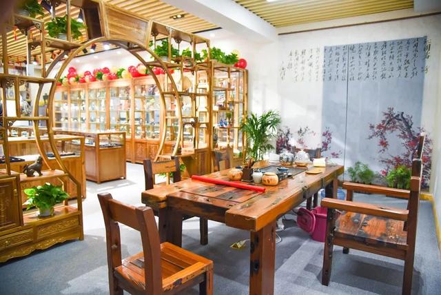 翡翠原石手串戴法,手串和手表如何同时戴-第20张图片-翡翠网 翡翠原石手串戴法,手串和手表如何同时戴-第20张图片-翡翠网