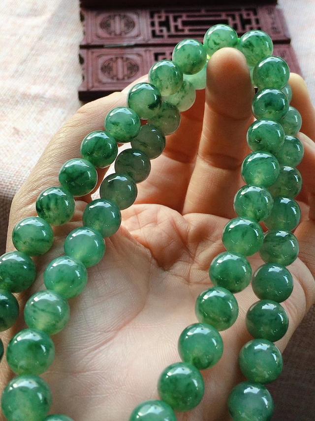 翡翠算盘摆件,翡翠算盘价格-第1张图片-翡翠网 翡翠算盘摆件,翡翠算盘价格-第1张图片-翡翠网