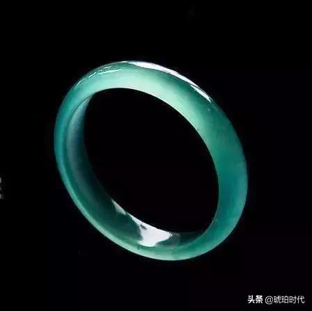 翡翠基本知识手册怎样选一块好的翡翠-第5张图片-翡翠网 翡翠基本知识手册怎样选一块好的翡翠-第5张图片-翡翠网