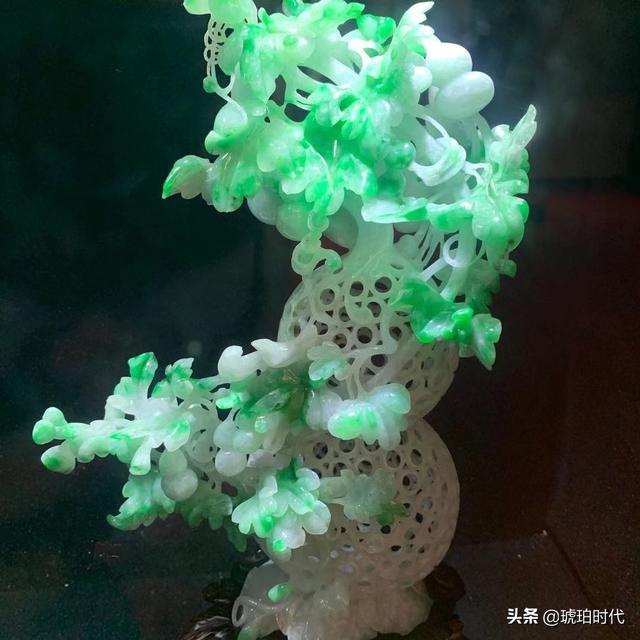 翡翠基本知识手册怎样选一块好的翡翠-第12张图片-翡翠网 翡翠基本知识手册怎样选一块好的翡翠-第12张图片-翡翠网