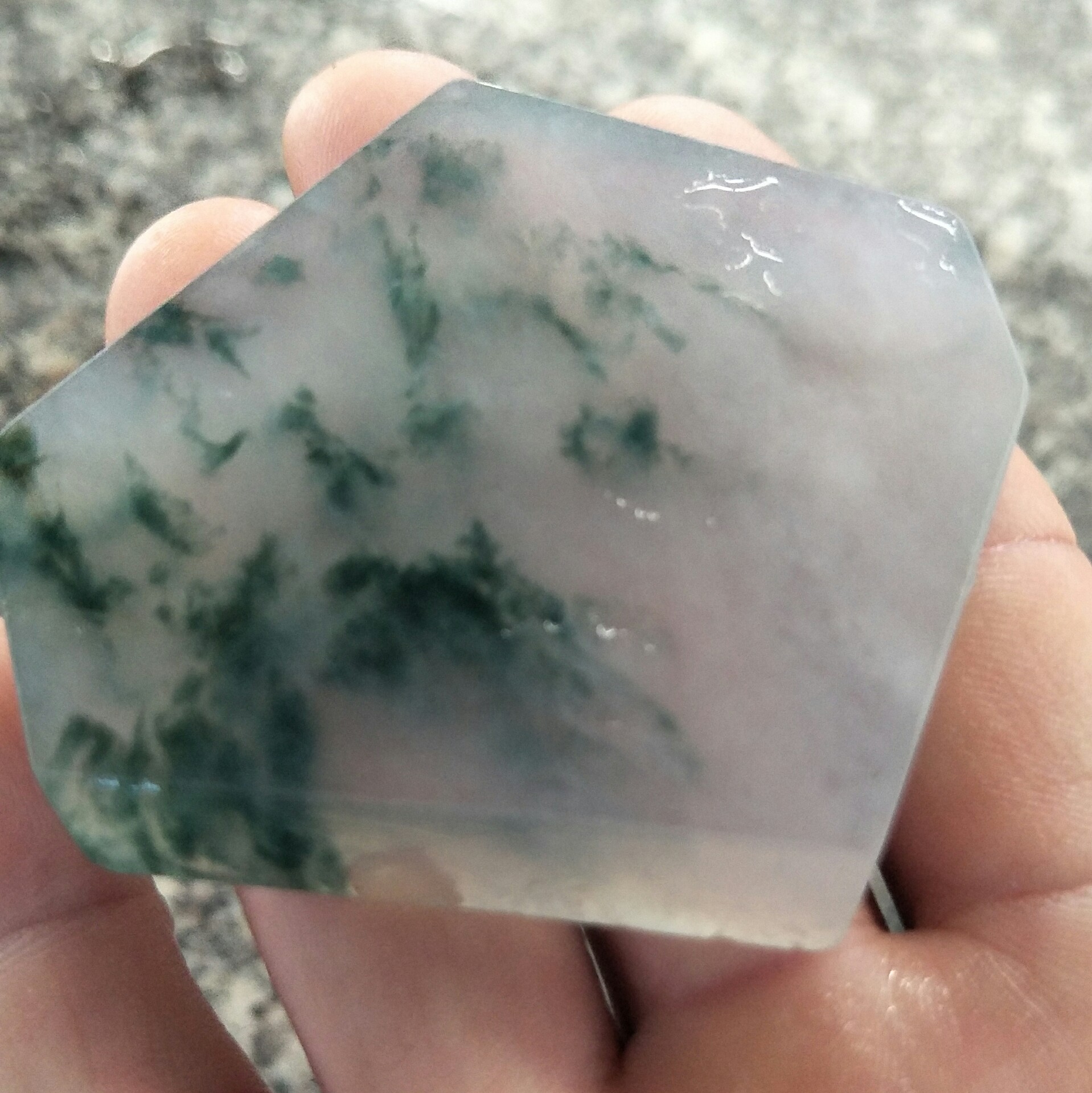 瑞丽冰种翡翠原石怎么保养的简单介绍-第1张图片-翡翠网