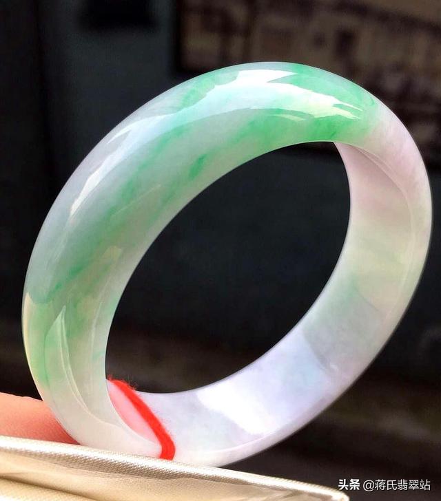 翡翠处理手镯能要吗,300块能买到真翡翠手镯吗-第3张图片-翡翠网