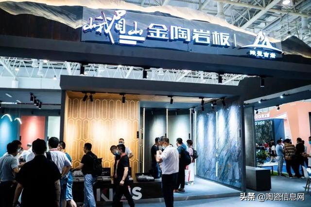 翡翠原石的价位翡翠水刀切割原石-第1张图片-翡翠网