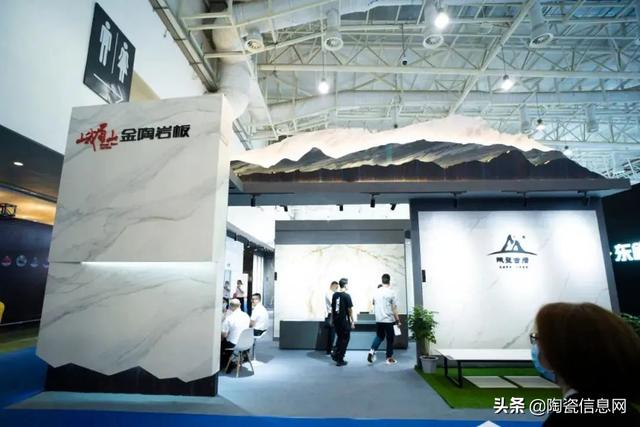 翡翠原石的价位翡翠水刀切割原石-第5张图片-翡翠网