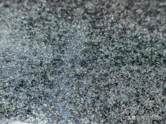 翡翠原石的价位翡翠水刀切割原石-第8张图片-翡翠网