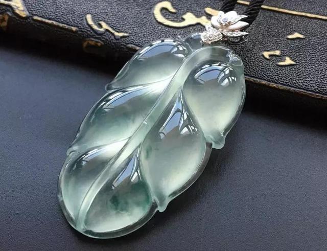 翡翠吊坠图片,翡翠挂件知识详解-第2张图片-翡翠网 翡翠吊坠图片,翡翠挂件知识详解-第2张图片-翡翠网