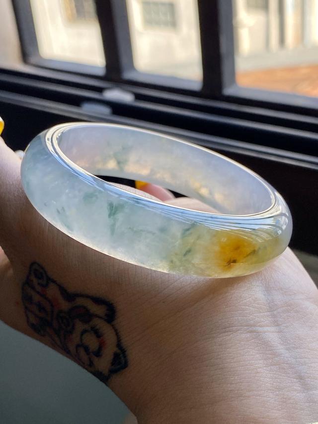 商场1800买的翡翠手镯翡翠手镯一般什么年龄人戴-第2张图片-翡翠网 商场1800买的翡翠手镯翡翠手镯一般什么年龄人戴-第2张图片-翡翠网