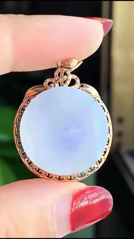 商场1800买的翡翠手镯翡翠手镯一般什么年龄人戴-第8张图片-翡翠网 商场1800买的翡翠手镯翡翠手镯一般什么年龄人戴-第8张图片-翡翠网