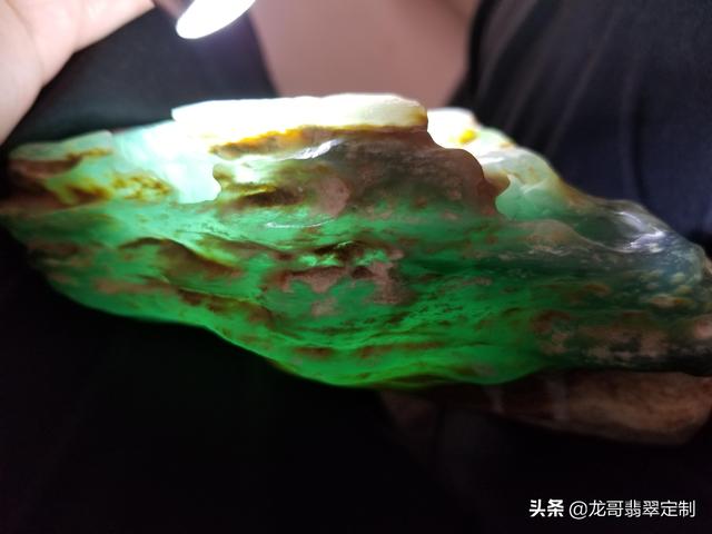 水石翡翠原石,浙江翡翠原石水石-第1张图片-翡翠网 水石翡翠原石,浙江翡翠原石水石-第1张图片-翡翠网