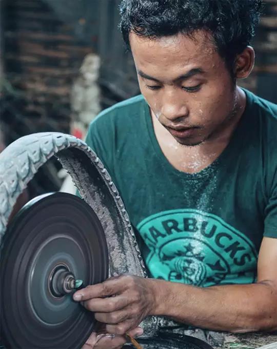 翡翠知识.找瑞丽老佛爷,翡翠原石哪里找-第11张图片-翡翠网 翡翠知识.找瑞丽老佛爷,翡翠原石哪里找-第11张图片-翡翠网