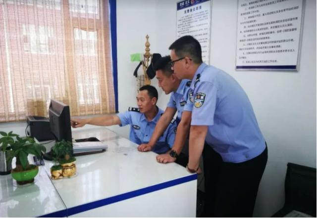 淘宝上买的翡翠原石是真的吗白城翡翠原石网购-第3张图片-翡翠网 淘宝上买的翡翠原石是真的吗白城翡翠原石网购-第3张图片-翡翠网