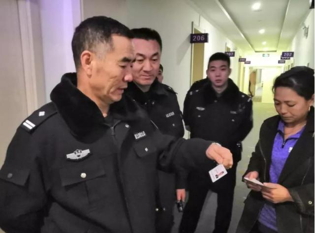 淘宝上买的翡翠原石是真的吗白城翡翠原石网购-第8张图片-翡翠网 淘宝上买的翡翠原石是真的吗白城翡翠原石网购-第8张图片-翡翠网