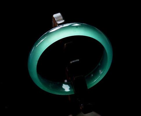 翡翠刚蓝是什么意思翡翠蓝水的知识-第5张图片-翡翠网 翡翠刚蓝是什么意思翡翠蓝水的知识-第5张图片-翡翠网