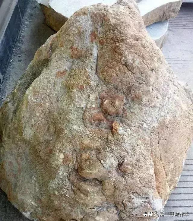 玉镯的总质量越重越好吗,翡翠手镯好的重不重-第16张图片-翡翠网 玉镯的总质量越重越好吗,翡翠手镯好的重不重-第16张图片-翡翠网