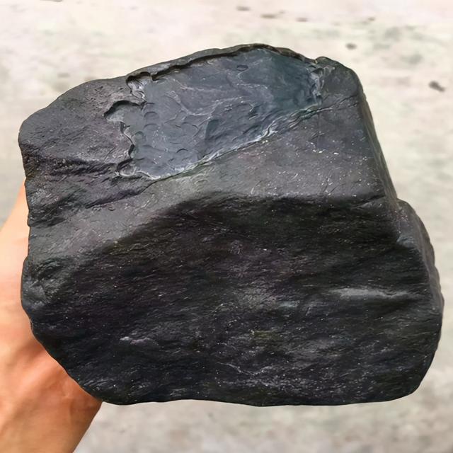 淘到莫湾基翡翠原石,翡翠原石图片-第9张图片-翡翠网 淘到莫湾基翡翠原石,翡翠原石图片-第9张图片-翡翠网