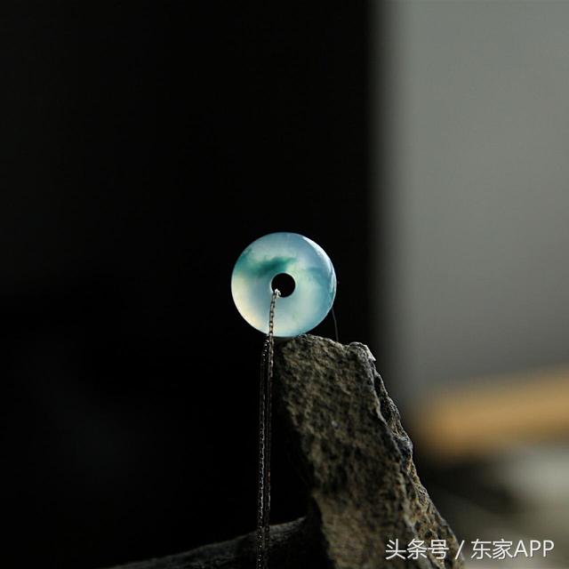 翡翠原石技巧翡翠送礼的基本知识-第4张图片-翡翠网 翡翠原石技巧翡翠送礼的基本知识-第4张图片-翡翠网