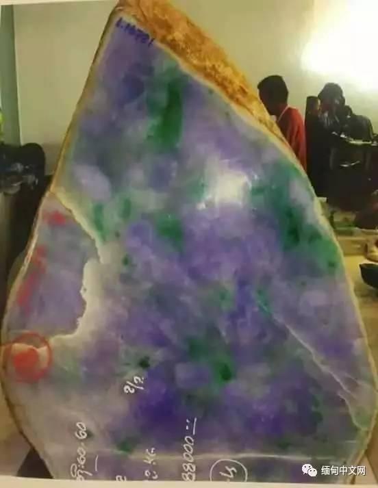 辽宁蓝翡翠原石,大城翡翠原石蓝色-第5张图片-翡翠网 辽宁蓝翡翠原石,大城翡翠原石蓝色-第5张图片-翡翠网