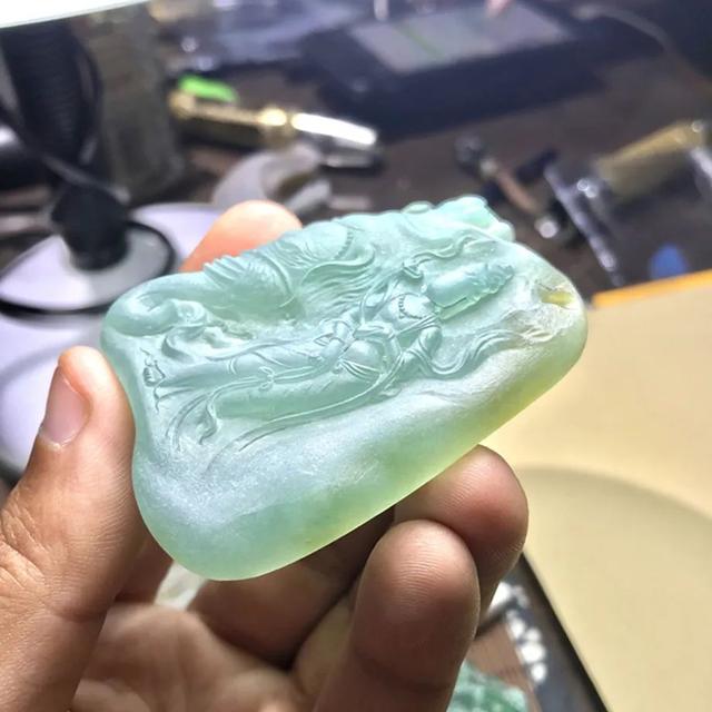 木头料翡翠原石翡翠毛料原石图片-第5张图片-翡翠网 木头料翡翠原石翡翠毛料原石图片-第5张图片-翡翠网