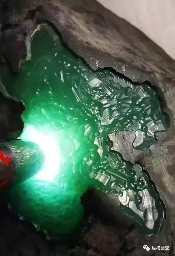 翡翠原石哪有合伙60万买翡翠原石-第11张图片-翡翠网 翡翠原石哪有合伙60万买翡翠原石-第11张图片-翡翠网