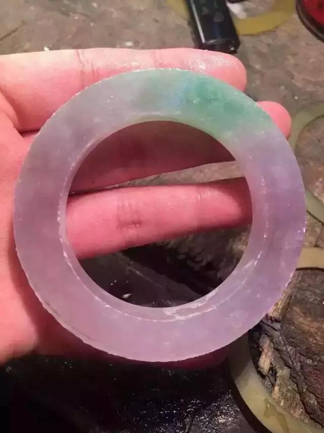 传世翡翠手镯图片,a货翡翠手镯-第22张图片-翡翠网 传世翡翠手镯图片,a货翡翠手镯-第22张图片-翡翠网