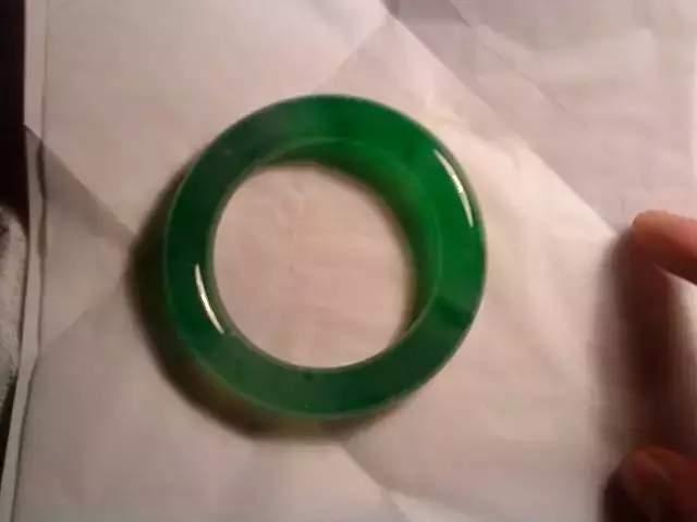 传世翡翠手镯图片,a货翡翠手镯-第37张图片-翡翠网 传世翡翠手镯图片,a货翡翠手镯-第37张图片-翡翠网