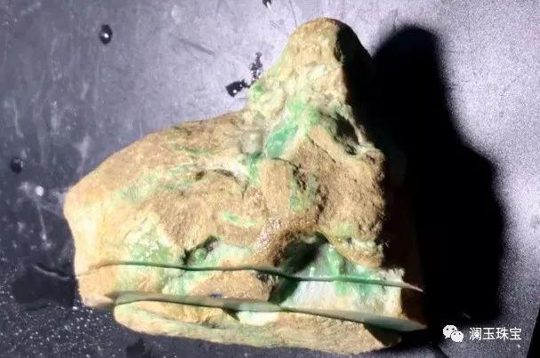 正阳绿翡翠值钱正阳绿翡翠原石-第1张图片-翡翠网 正阳绿翡翠值钱正阳绿翡翠原石-第1张图片-翡翠网