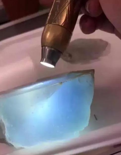 缅甸玉a货一般在多少钱缅甸翡翠的最新价格-第15张图片-翡翠网 缅甸玉a货一般在多少钱缅甸翡翠的最新价格-第15张图片-翡翠网