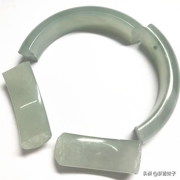 保护翡翠手镯不磕碰翡翠怕撞击吗-第1张图片-翡翠网 保护翡翠手镯不磕碰翡翠怕撞击吗-第1张图片-翡翠网