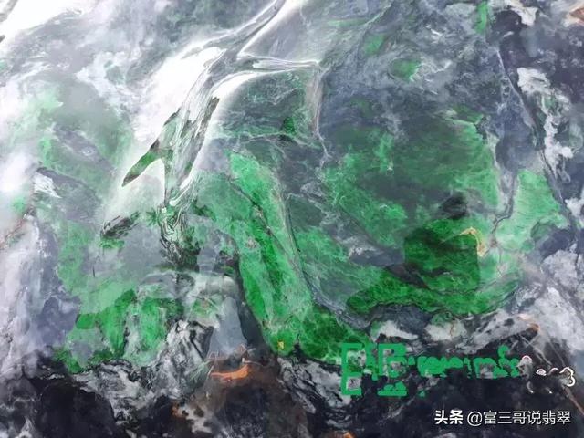 100亿翡翠原石全集,价值上亿的翡翠原石-第4张图片-翡翠网 100亿翡翠原石全集,价值上亿的翡翠原石-第4张图片-翡翠网