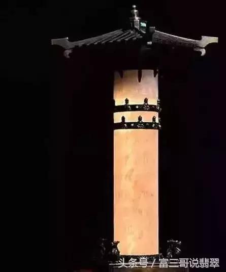 翡翠原石技巧,翡翠原石照明-第9张图片-翡翠网 翡翠原石技巧,翡翠原石照明-第9张图片-翡翠网