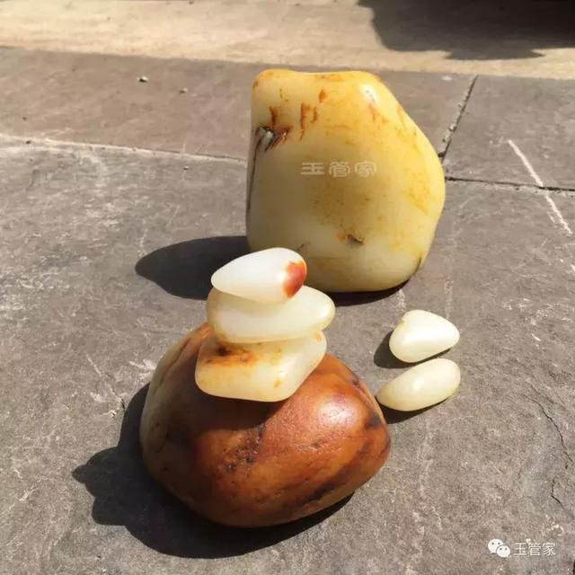 翡翠原石极品籽料图片糯种翡翠原石图片-第1张图片-翡翠网 翡翠原石极品籽料图片糯种翡翠原石图片-第1张图片-翡翠网