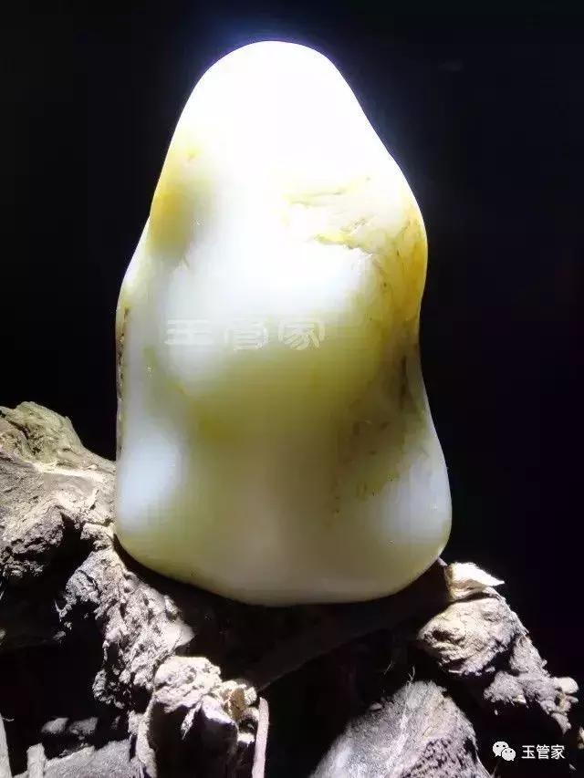 翡翠原石极品籽料图片糯种翡翠原石图片-第11张图片-翡翠网 翡翠原石极品籽料图片糯种翡翠原石图片-第11张图片-翡翠网