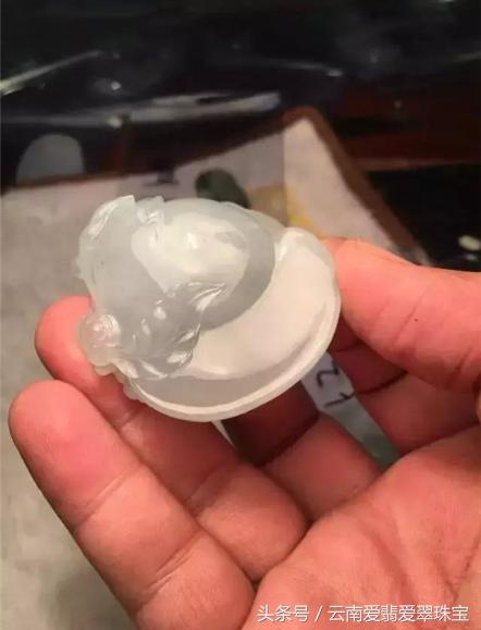 翡翠原石在家怎么打磨,翡翠原石与成品-第4张图片-翡翠网 翡翠原石在家怎么打磨,翡翠原石与成品-第4张图片-翡翠网