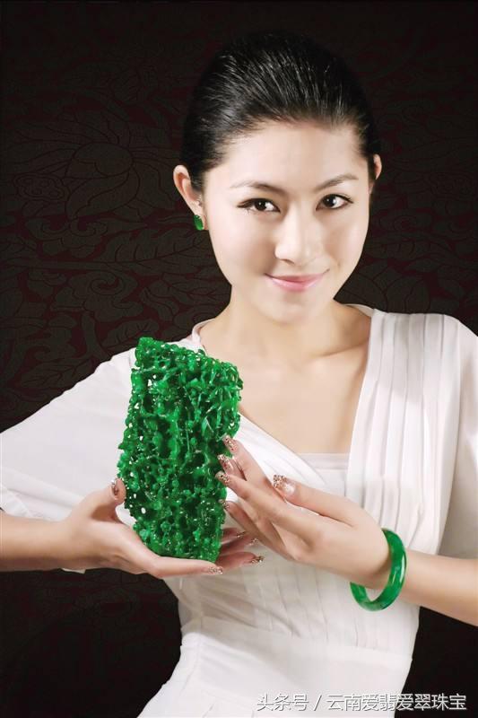 翡翠原石在家怎么打磨,翡翠原石与成品-第7张图片-翡翠网 翡翠原石在家怎么打磨,翡翠原石与成品-第7张图片-翡翠网